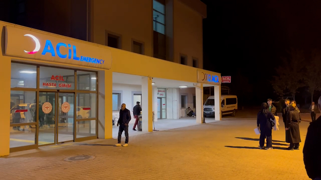 Adıyaman'da 70 üniversite öğrencisi, gıda zehirlenmesi şüphesiyle hastaneye kaldırıldı
