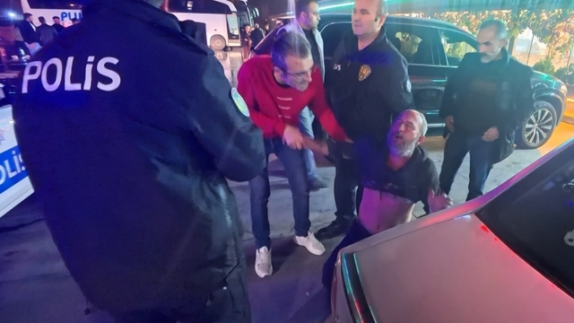 "Gözüm görmüyor neredeyim ben?" dedi, gözünü karakolda açtı