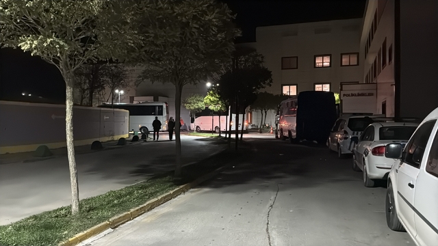 Sakarya'da açık cezaevindeki 131 hükümlü gıda zehirlenmesi şüphesiyle hastaneye kaldırıldı