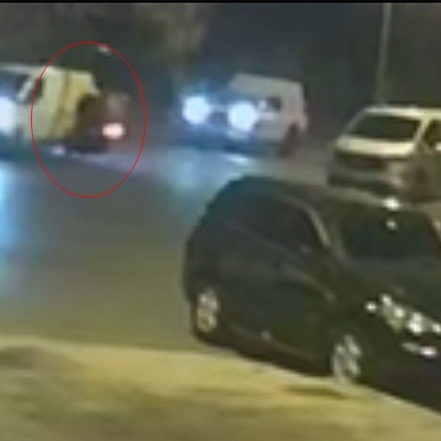 Tekirdağ'da motosikletlinin ağır yaralandığı kaza kamerada