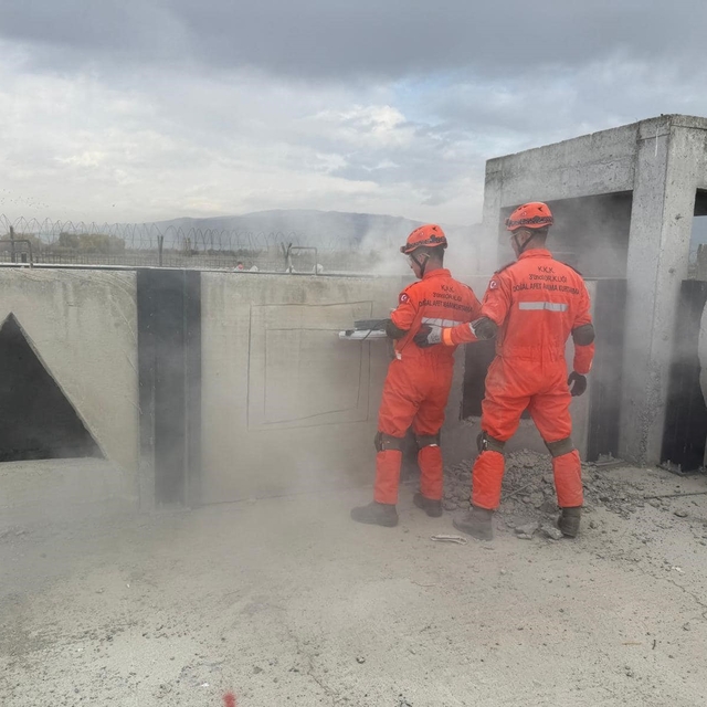 3'üncü Ordu Komutanlığı personeline arama ve kurtarma eğitimi verildi
