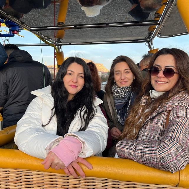 Kapadokya'da balonlar bu kez öğretmenler için havalandı