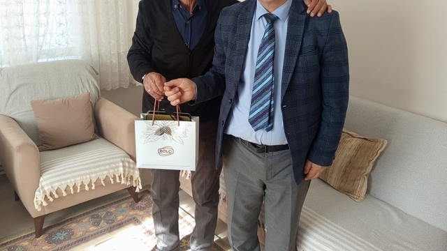 Aydıntepe'de emekli öğretmene vefa ziyareti