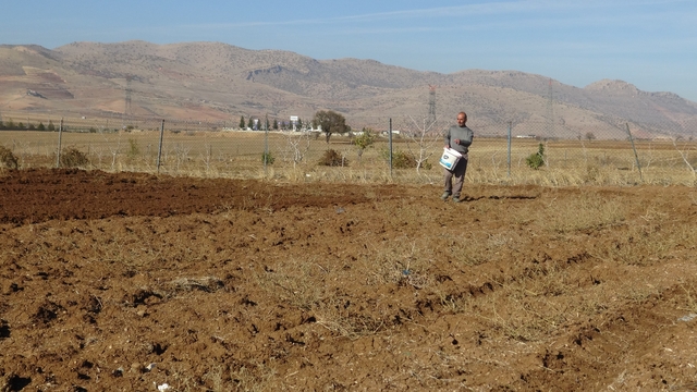 Gercüş'te çiftçiler tohumlarını toprakla buluşturuyor
