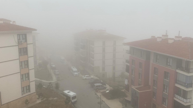 Elazığ'ın yüksek kesimlerde sis etkili oldu