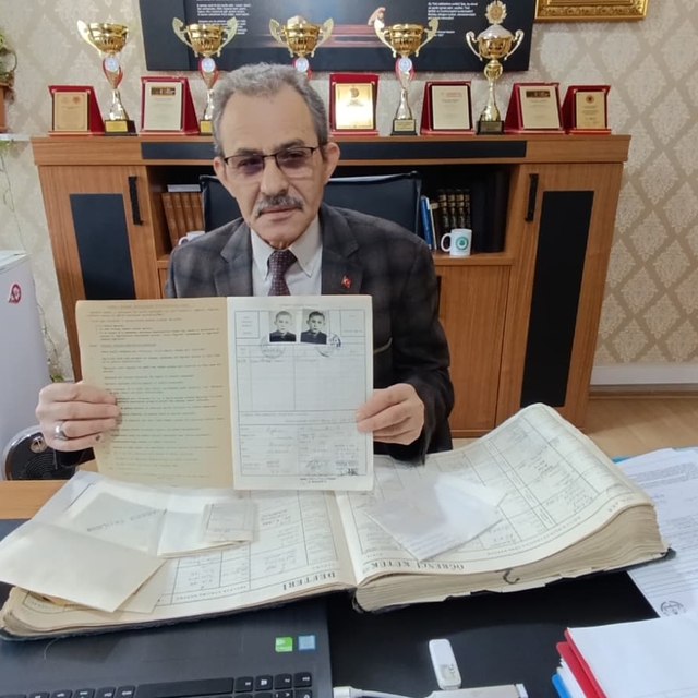 41 yıl önce mezun olduğu lisede 2 yıldır müdür olarak görev yapıyor