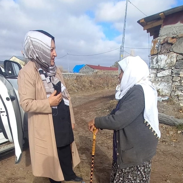 KAÇEP Üyeleri Ardahan'da çalmadık kapı bırakmıyor