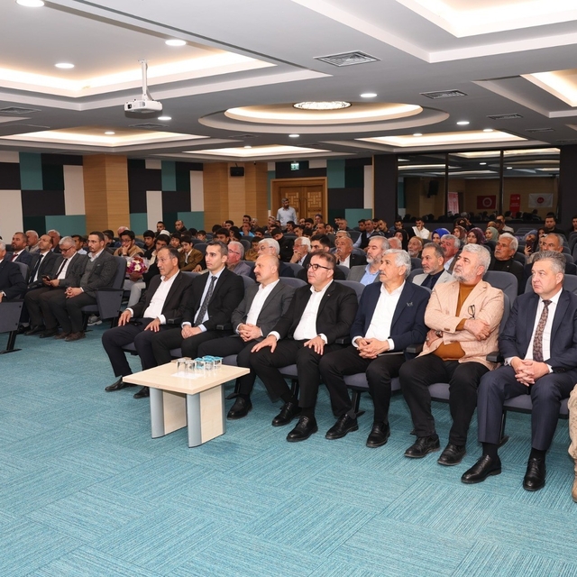 Külliyede sahabe konulu konferans düzenlendi