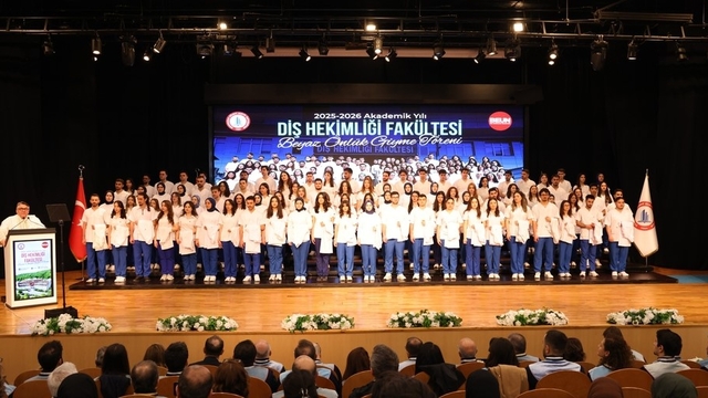 BEUN'da geleceğin diş hekimleri beyaz önlüklerini giydi