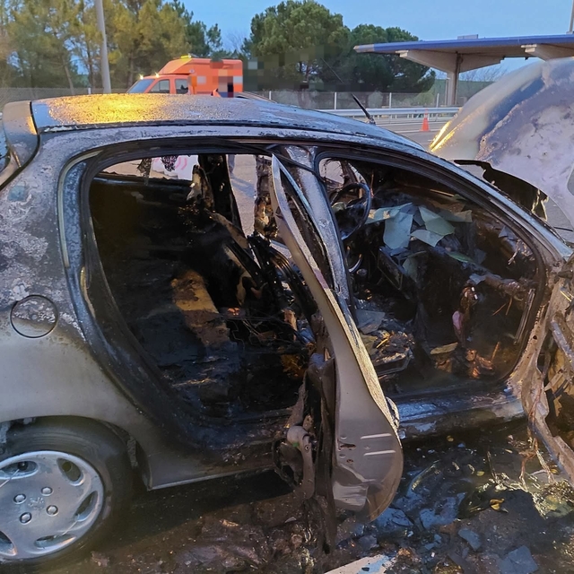 Lüleburgaz'da otomobil yangını