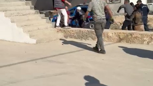 2 ailenin sopalı kavgası, jandarmanın müdahalesiyle sona erdi; 6 yaralı