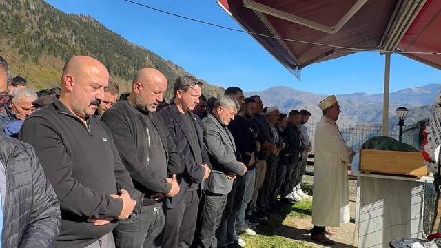 Beyin travması sonucu ölen kişinin babasının da organları bağışlanmış