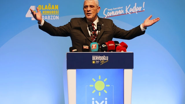 İYİ Parti Genel Başkanı Dervişoğlu, partisinin Trabzon İl Kongresi'nde konuştu: