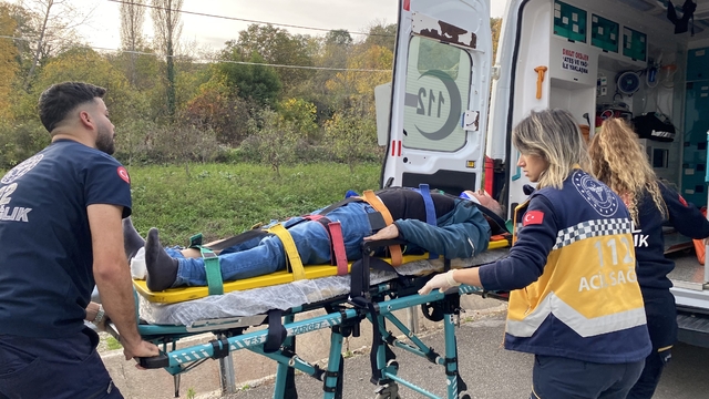 Gerze'de motosikletin bariyere çarpması sonucu 1 kişi yaralandı