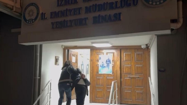 İzmir'de oto galeriye patlayıcı madde ile saldırı; 2 gözaltı