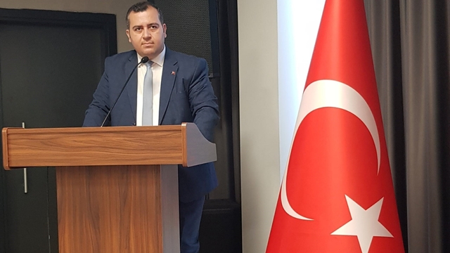 Güleç; "Öğretmenlerimiz umutsuz, öğretmenlerimiz yorgun"