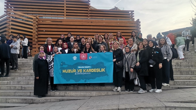 Edirne'den gelen şehit ve Gazi aileleri Eskişehir'de ağırlandı