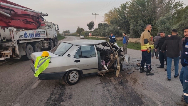 TOFAŞ'ın hurdaya döndüğü kazada 6 kişi yaralandı