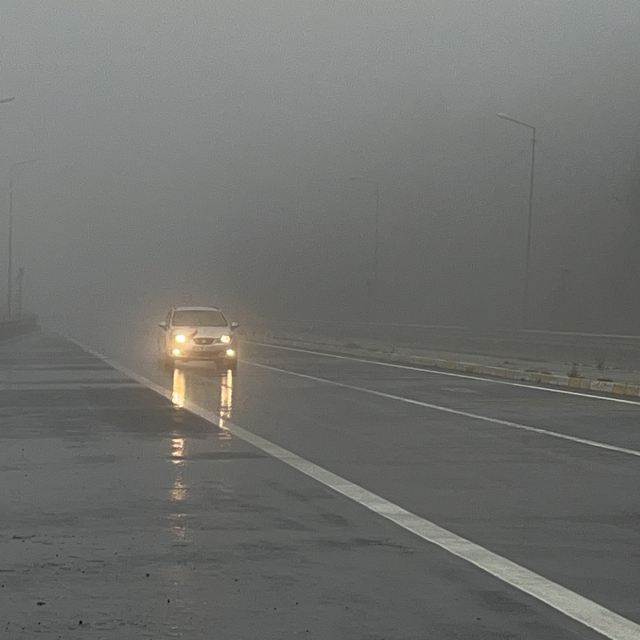 Bolu Dağı'nda sis; görüş mesafesi 25 metreye düştü