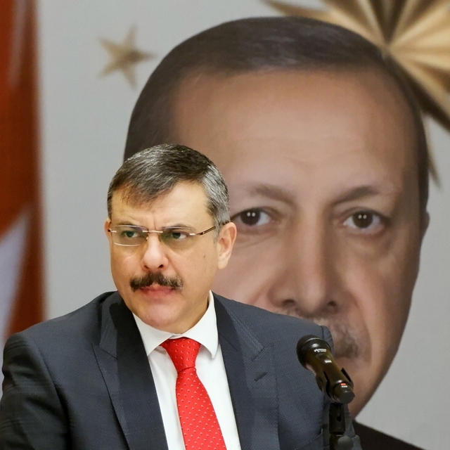 Vali Çiftçi; "Eğitim neferlerimizi minnetle yâd ediyorum"