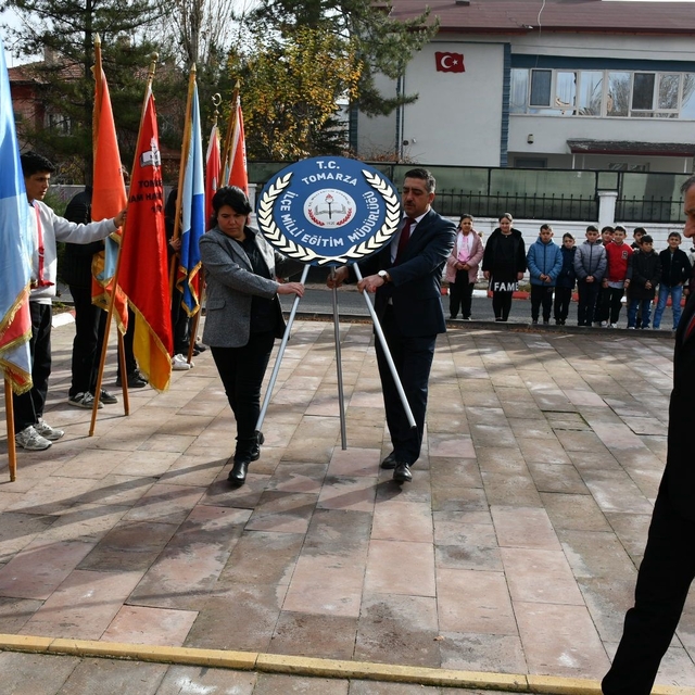 Tomarza'da Öğretmenler günü kutlandı