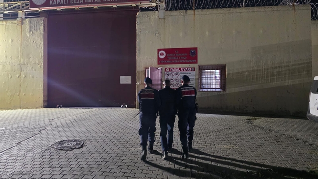 Tekirdağ merkezli hırsızlık operasyonunda 4 zanlı tutuklandı