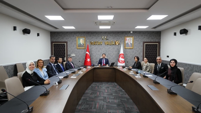 Vali Masatlı'dan asrın felaketi sonrası toplum inşasında etkin rol oynayan öğretmenlere teşekkür