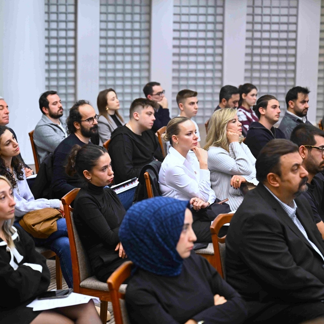 Bilişim sektörü BTSO Akademi'de geleceğin kodlarını yazdı
