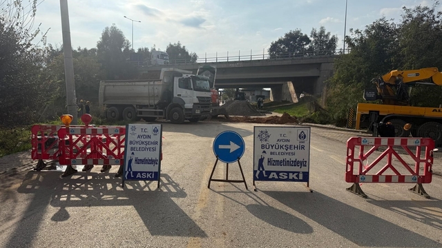 Aydın Büyükşehir Zeybek Mahallesi'nde alt yapı çalışması gerçekleştirdi