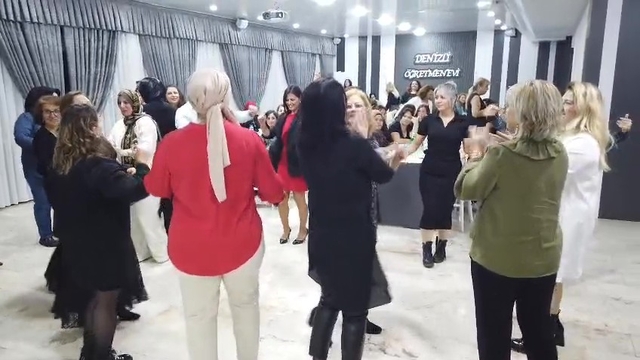 Pamukkale'de öğretmenler günlerini coşkuyla kutladı