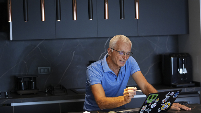 Fedakar öğretmenlerden üniversite sınavına hazırlanan öğrencilere gönüllü ders