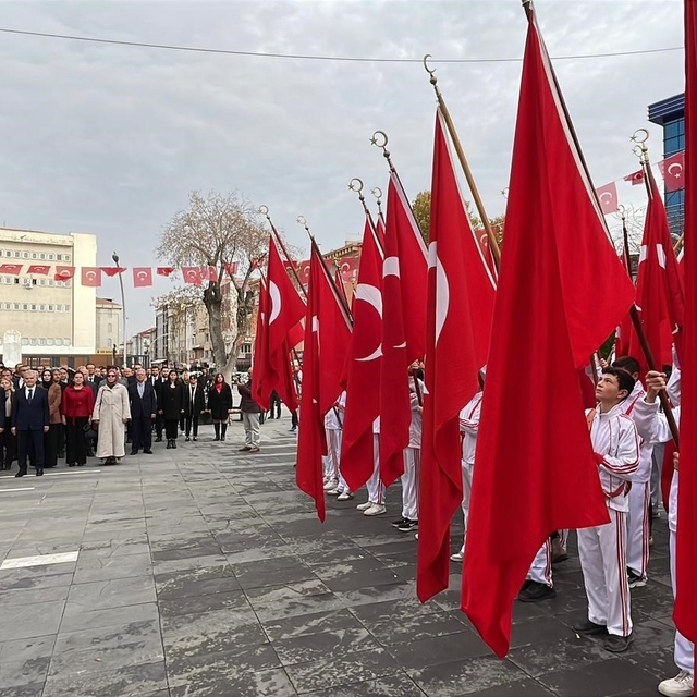 Karaman'da Öğretmenler Günü kutlamaları düzenlendi