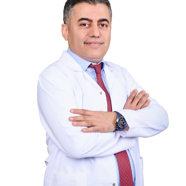 Fiziksel Tıp ve Rehabilitasyon Uzmanı Doç. Dr. İrfan Koca: "Geçmeyen ağrıla...