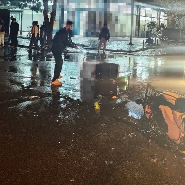 Yola kontrolsüz çıkan otomobil, motosikletle çarpıştı: 1 ölü