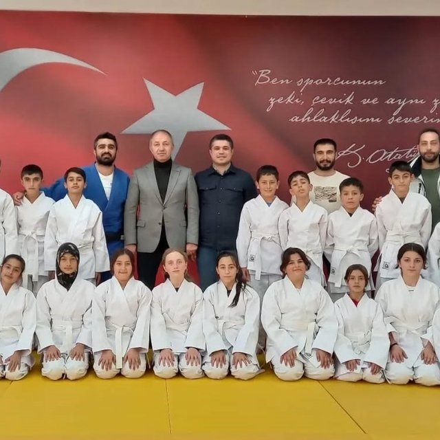 Çakmur'dan ailelere ve sporculara teşekkür