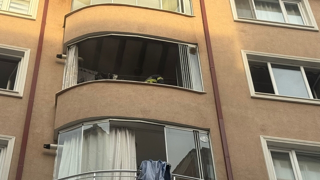 Bilecik'te balkonda çıkan yangında bir kişi dumandan etkilendi