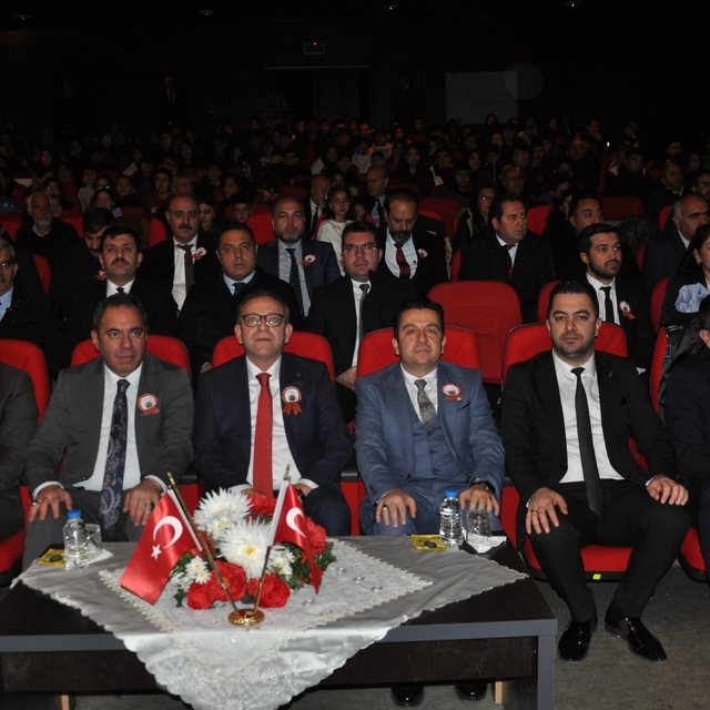 Kars'ta Öğretmenler Günü kutlandı