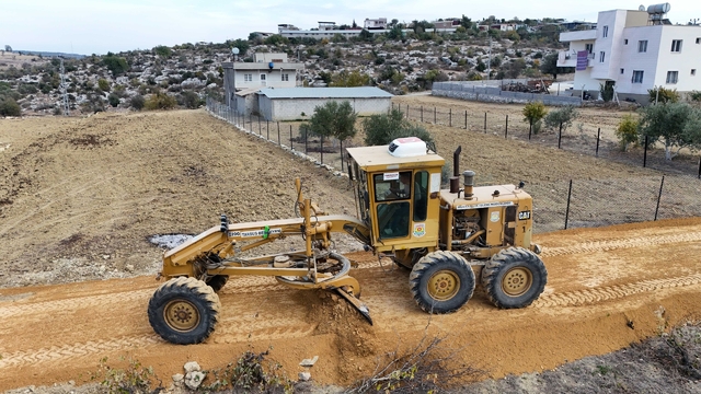 Tarsus'ta iki mahallede yol çalışmaları tamamlandı