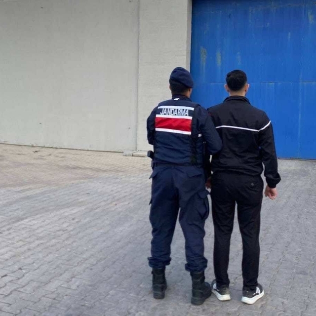 JASAT 12 yıl hapis cezasıyla aranan şahsı yakaladı