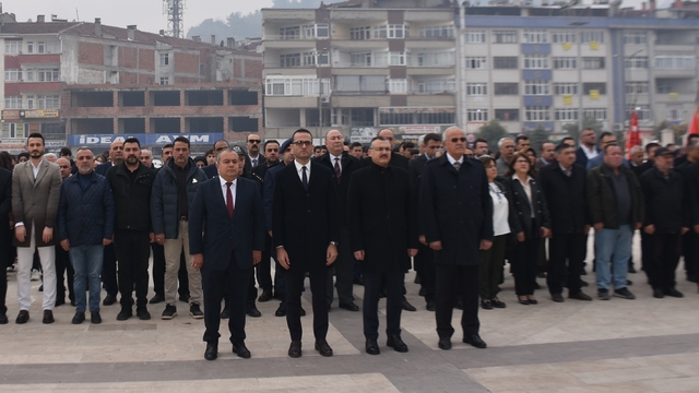 Boyabat'ta 24 Kasım Öğretmenler Günü kutlandı