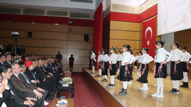 Midyat'ta "Öğretmenler Günü" kutlandı