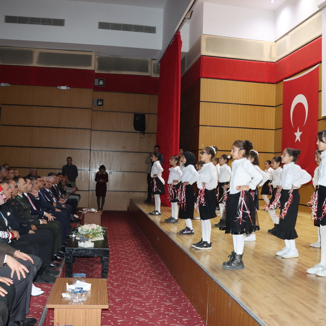 Midyat'ta "Öğretmenler Günü" kutlandı