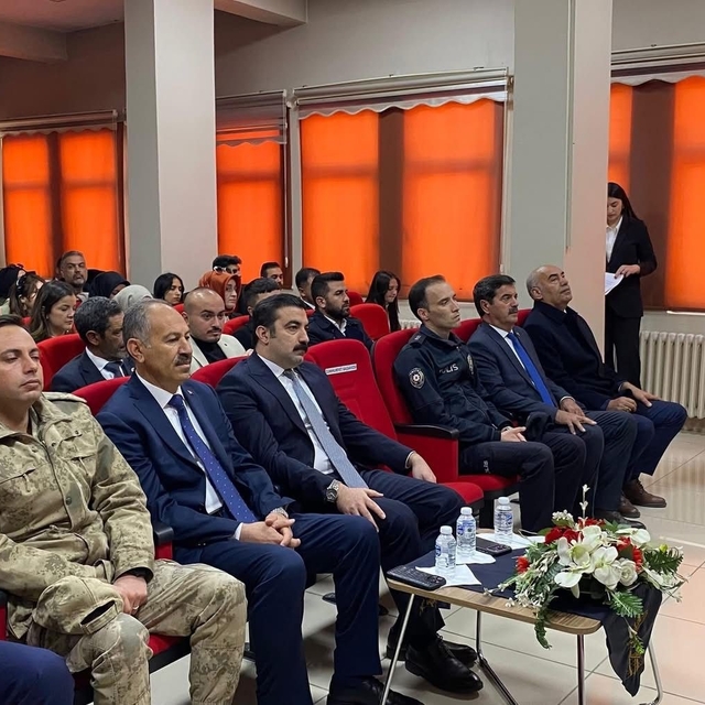 Arpaçay'da 24 Kasım Öğretmenler Günü kutlandı