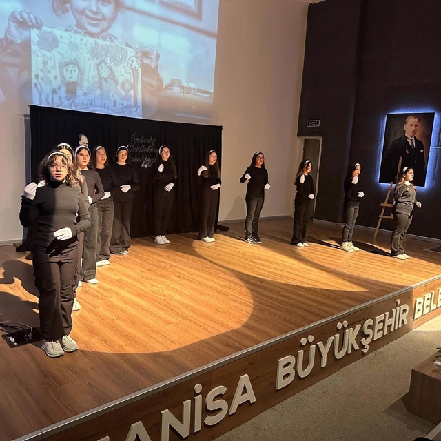 Sarıgöl'de 24 Kasım Öğretmenler Günü coşkuyla kutlandı