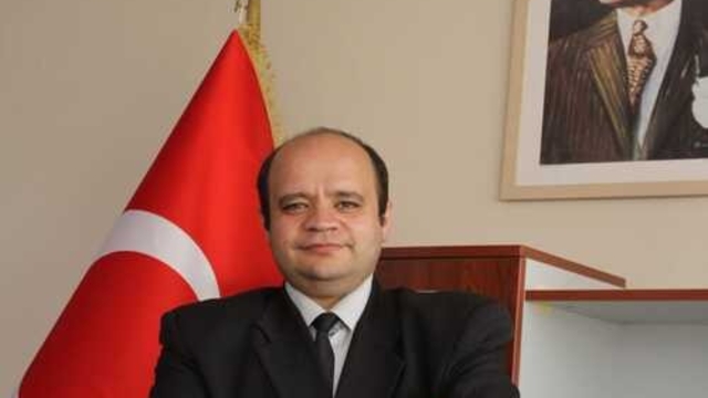 Siirt Üniversitesi'nde bölüm başkanı, evinde ölü bulundu