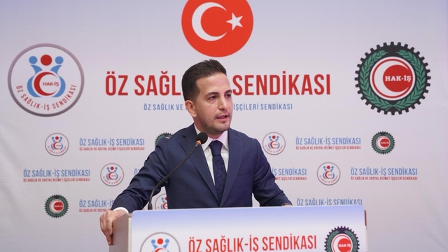 Aküzüm: "Öğretmenlerimiz, çocuklarımızın yüreğine ve zihnine dokunuyor"