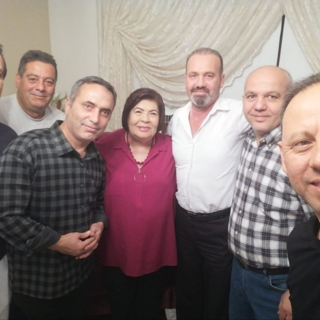 79 yaşındaki Melehat öğretmene duygulandıran ziyaret
Adana'da 41 yıl önce e...