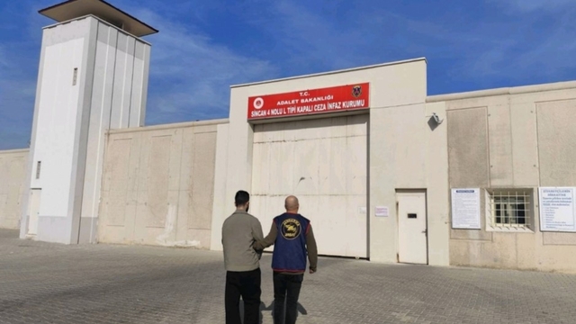 Kaçak hırsızlık şüphelisi yakalandı