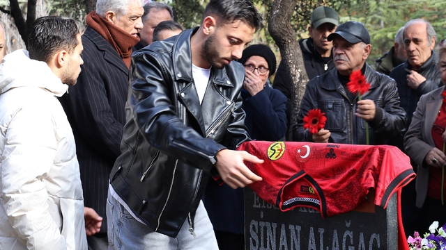 Milli kaleci Sinan Alağaç, vefatının 40'ncı yılında anıldı