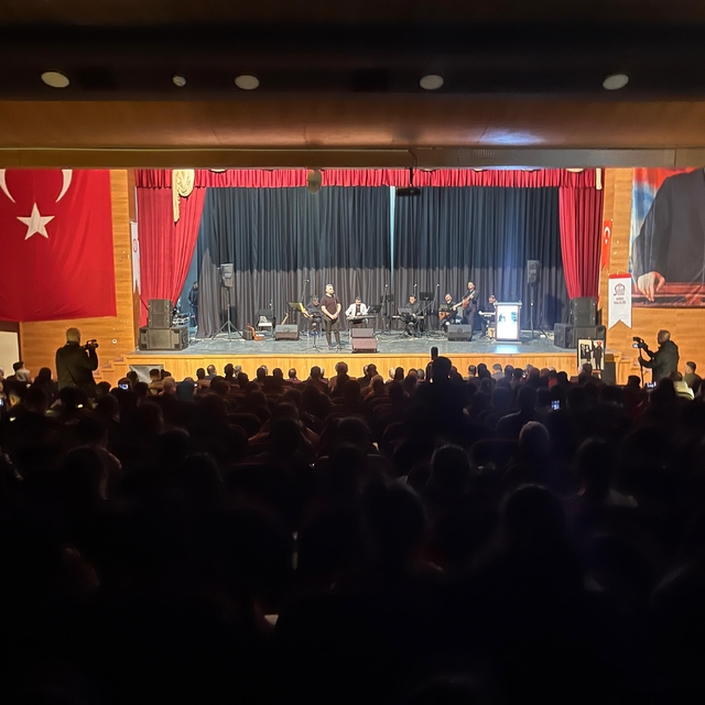 Yeni atanan öğretmenlere, Öğretmenler Günü'nde yemin töreni düzenlendi